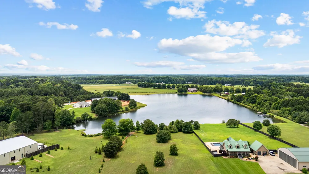 404 Whipple AVE Williamson, GA 30292