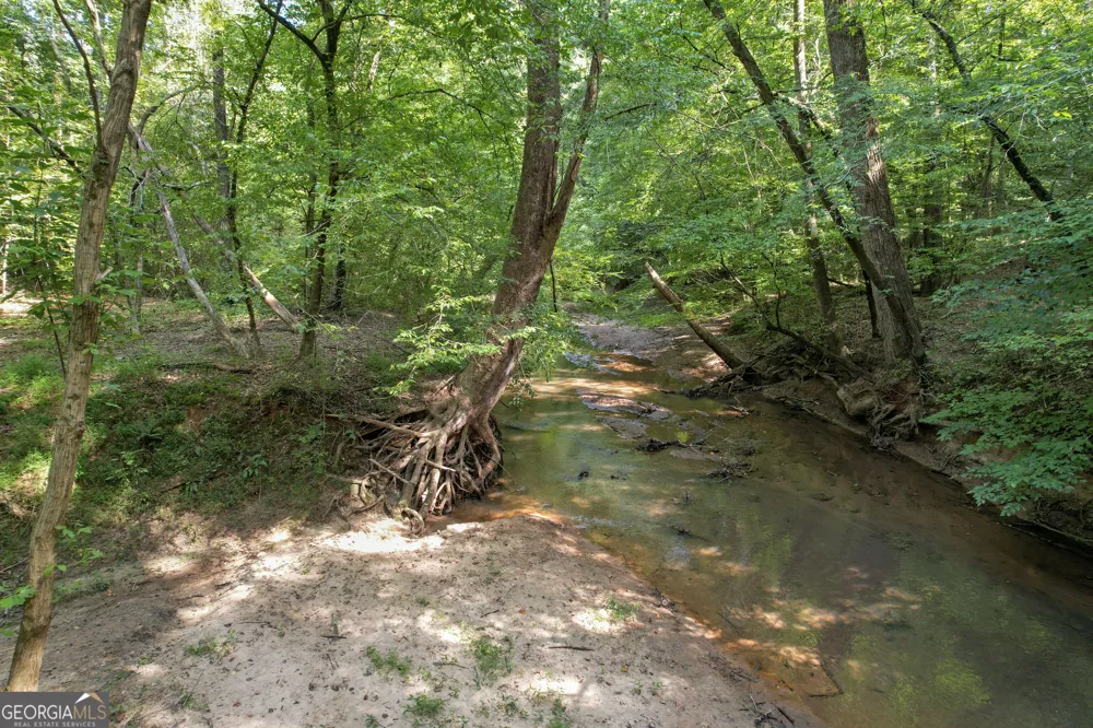 123 Indian Village DR Maysville, GA 30558
