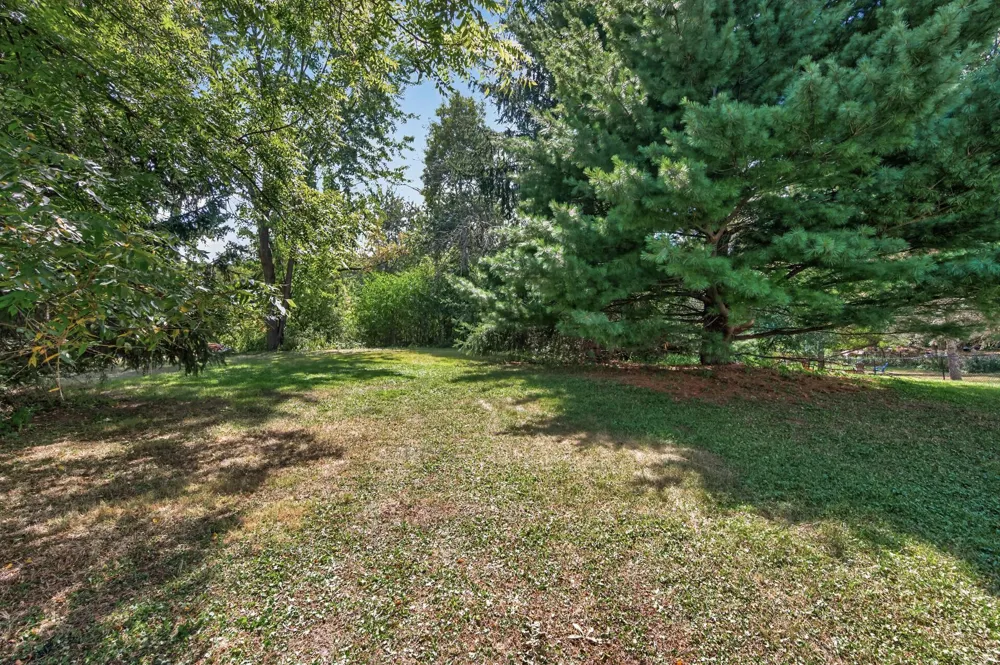 364 County Road C W Roseville, MN 55113
