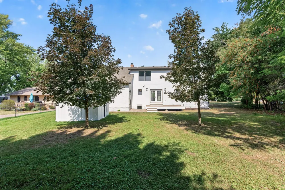 364 County Road C W Roseville, MN 55113