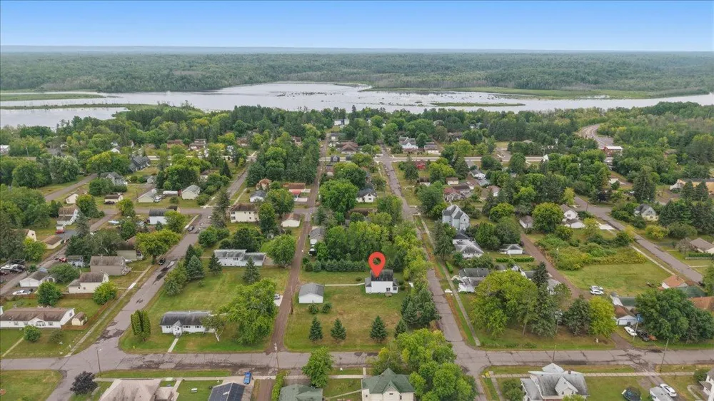 324 98th Avenue W Duluth, MN 55808
