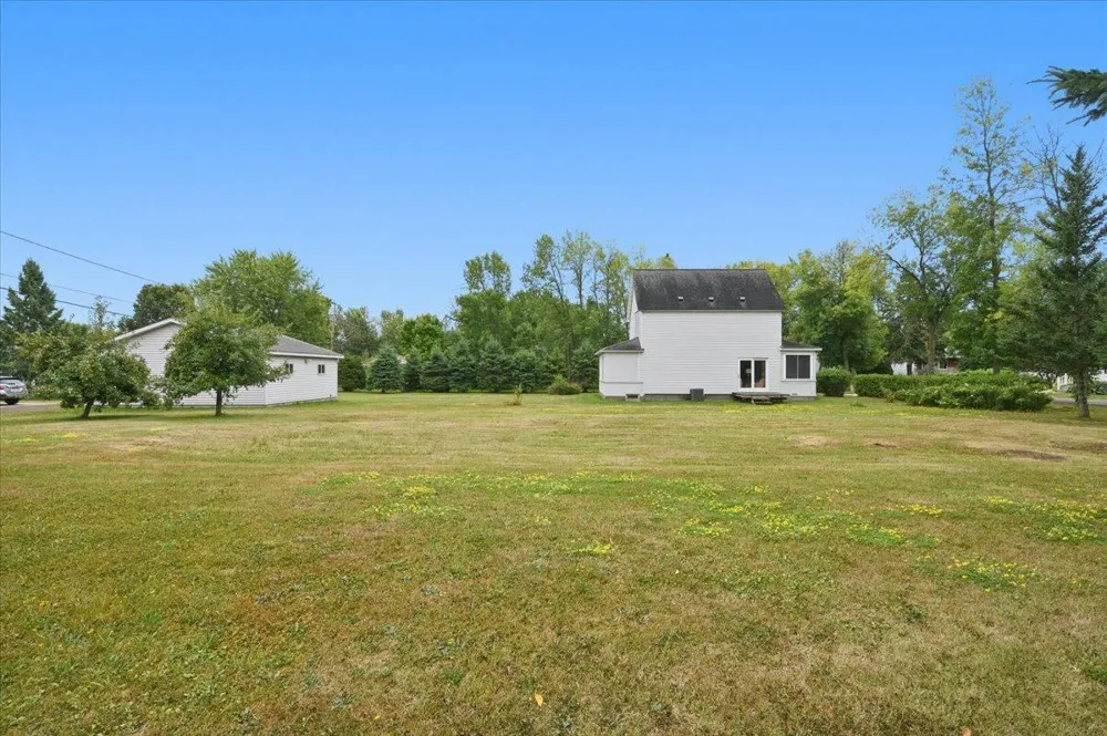 324 98th Avenue W Duluth, MN 55808