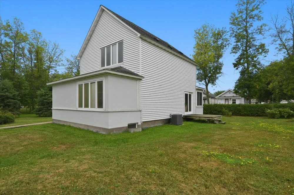 324 98th Avenue W Duluth, MN 55808