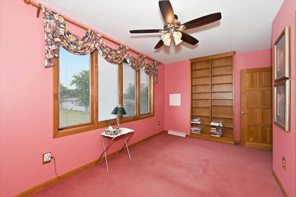 324 98th Avenue W Duluth, MN 55808