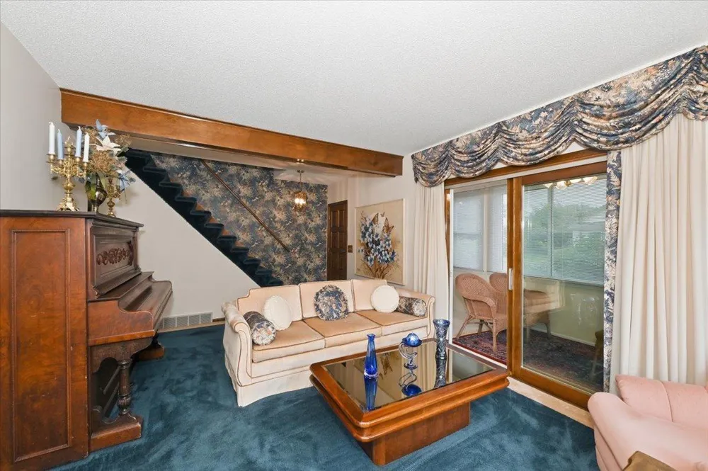 324 98th Avenue W Duluth, MN 55808