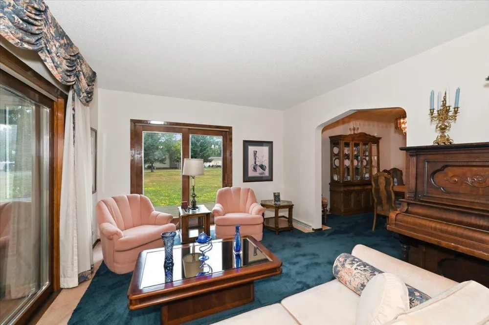 324 98th Avenue W Duluth, MN 55808