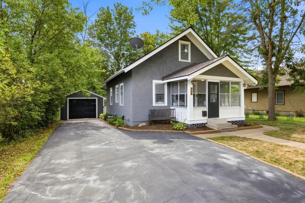 408 Division Street E Buffalo, MN 55313