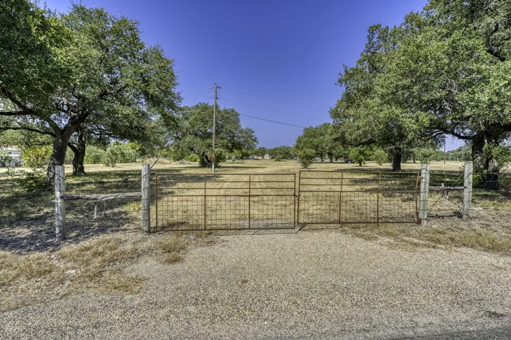 D N WATTS LANE Belton, TX 76513