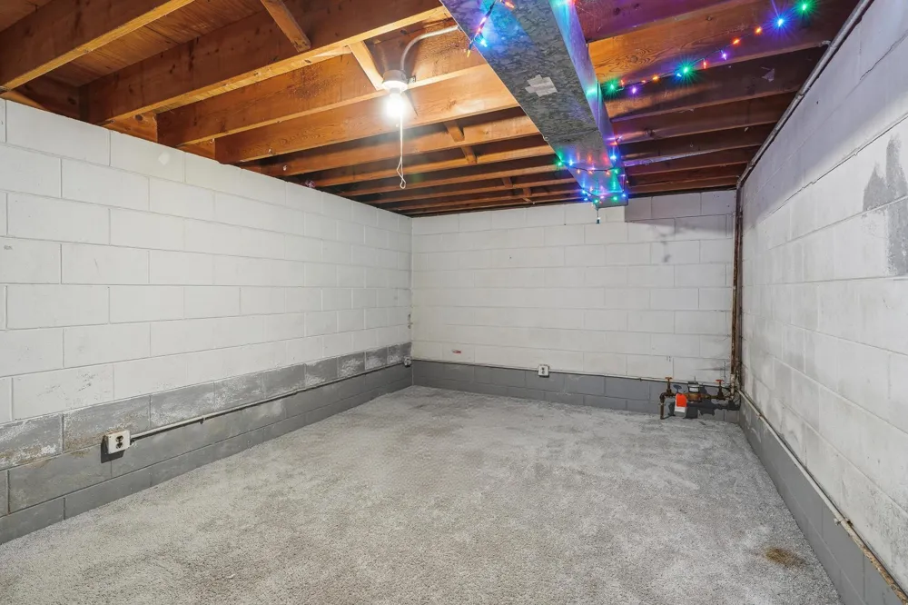 1561 Clarence Street Saint Paul, MN 55106