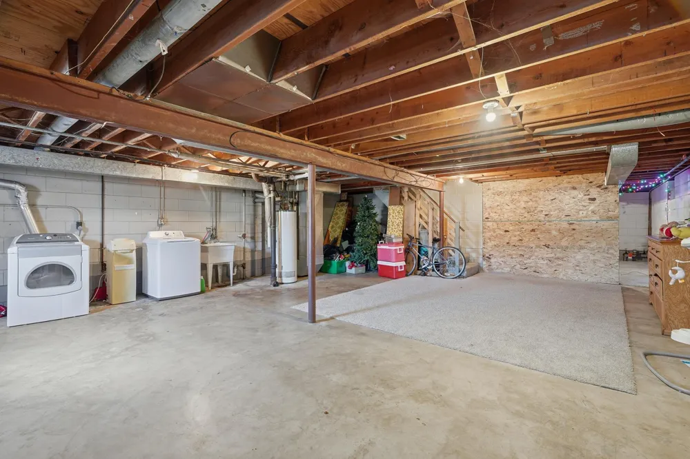 1561 Clarence Street Saint Paul, MN 55106