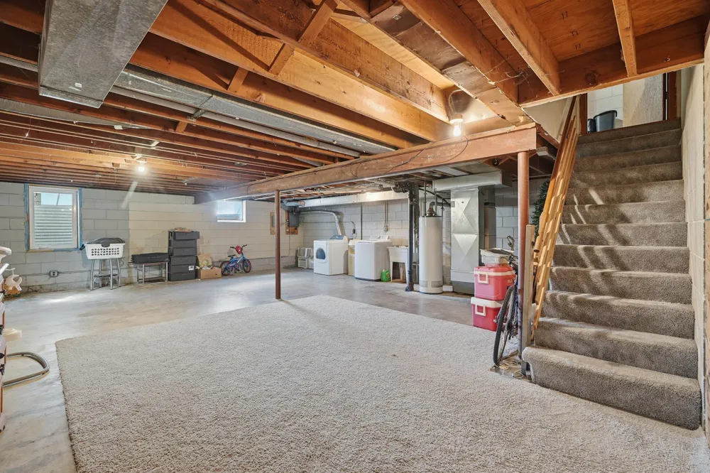 1561 Clarence Street Saint Paul, MN 55106