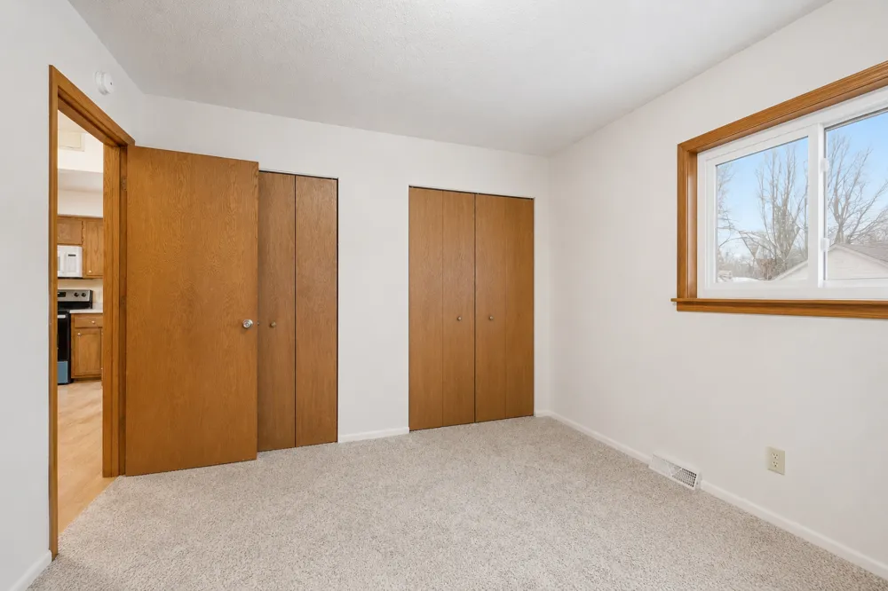 1561 Clarence Street Saint Paul, MN 55106