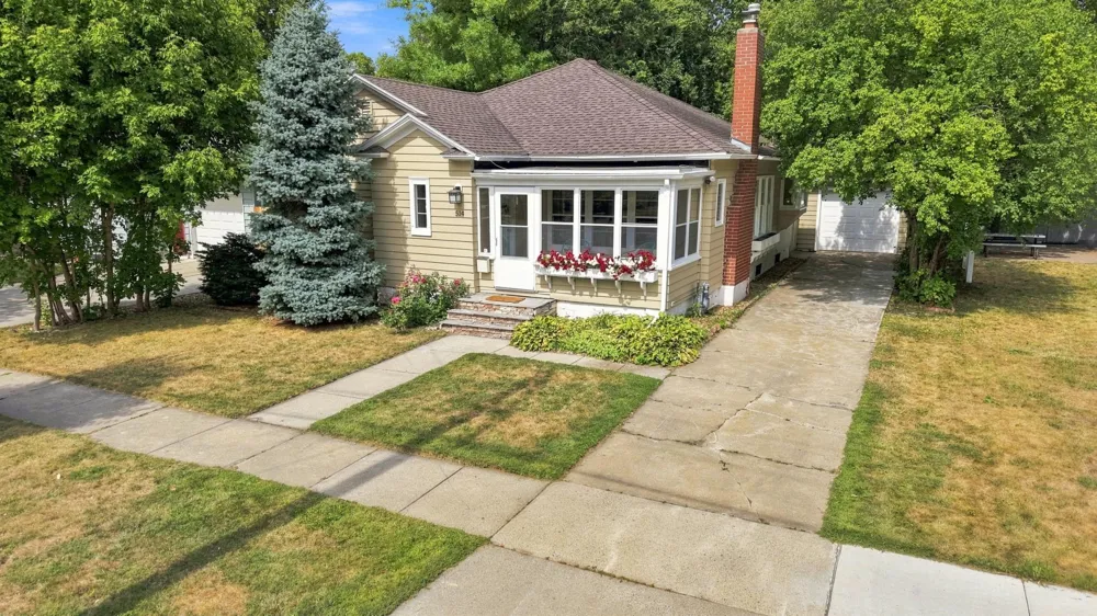 514 4th Avenue S Moorhead, MN 56560