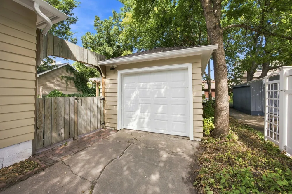 514 4th Avenue S Moorhead, MN 56560