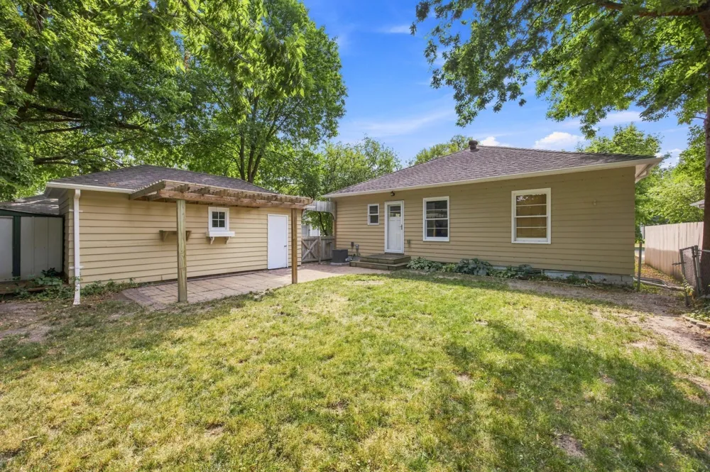 514 4th Avenue S Moorhead, MN 56560