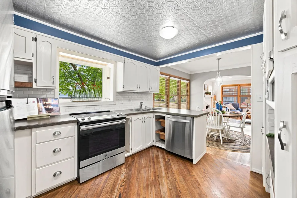 514 4th Avenue S Moorhead, MN 56560
