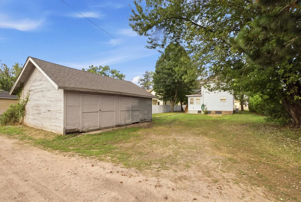 618 8th Street Brainerd, MN 56401