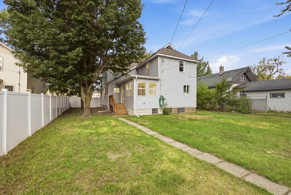 618 8th Street Brainerd, MN 56401