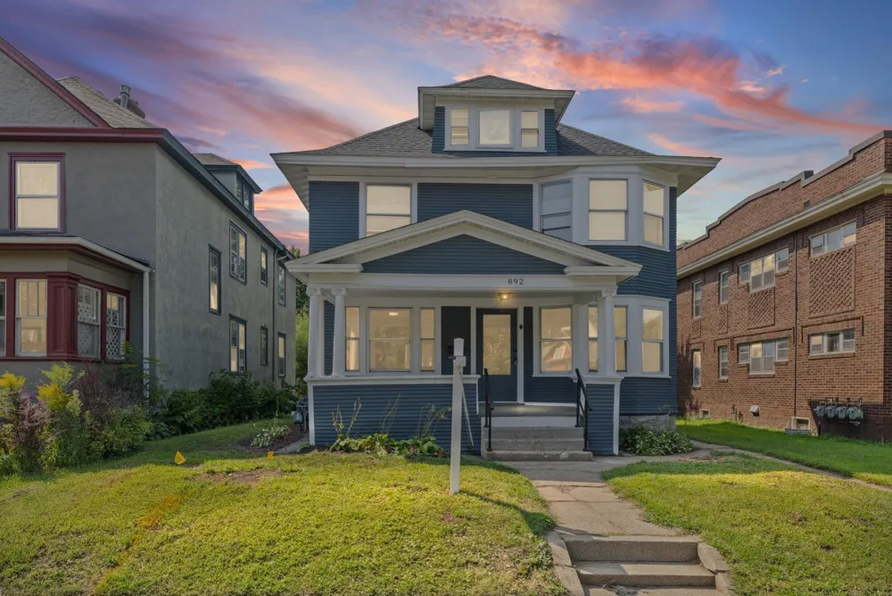892r Marshall Avenue Saint Paul, MN 55104
