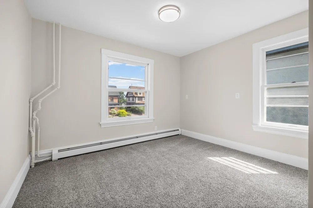 892r Marshall Avenue Saint Paul, MN 55104