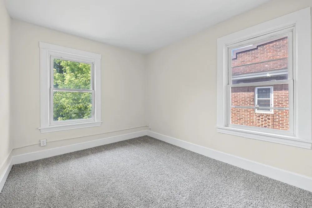 892r Marshall Avenue Saint Paul, MN 55104