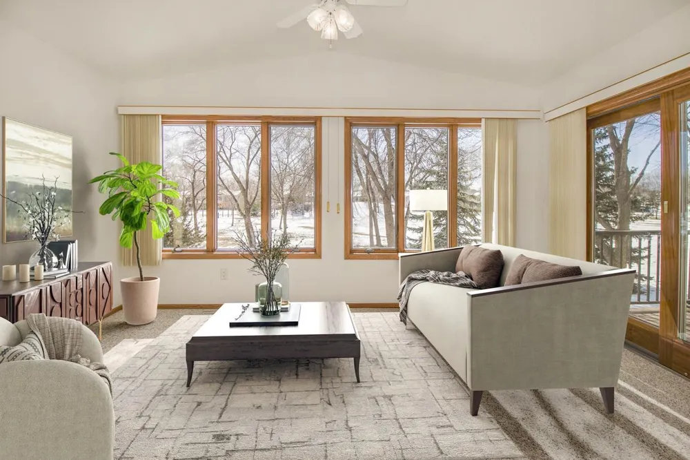 2224 Pinewood Drive Shakopee, MN 55379