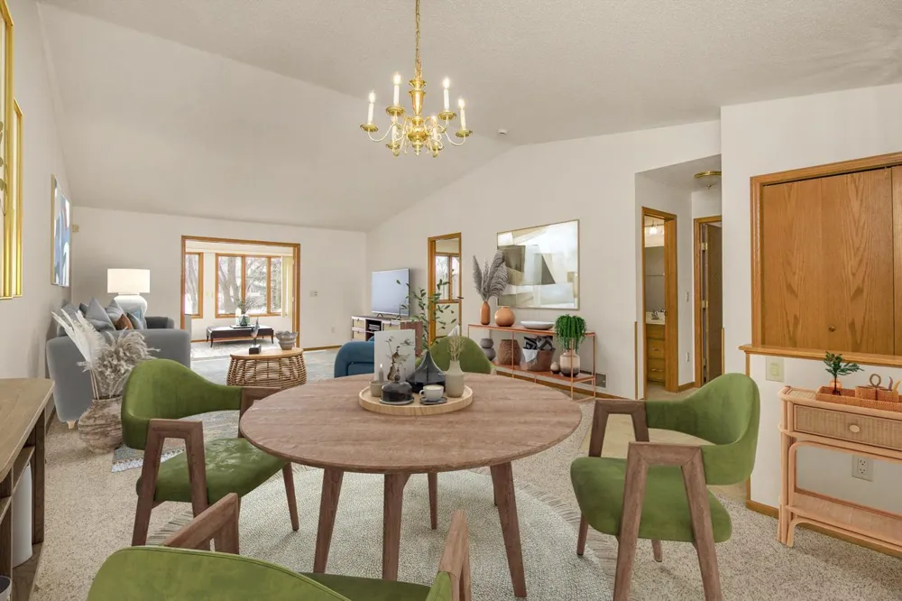 2224 Pinewood Drive Shakopee, MN 55379
