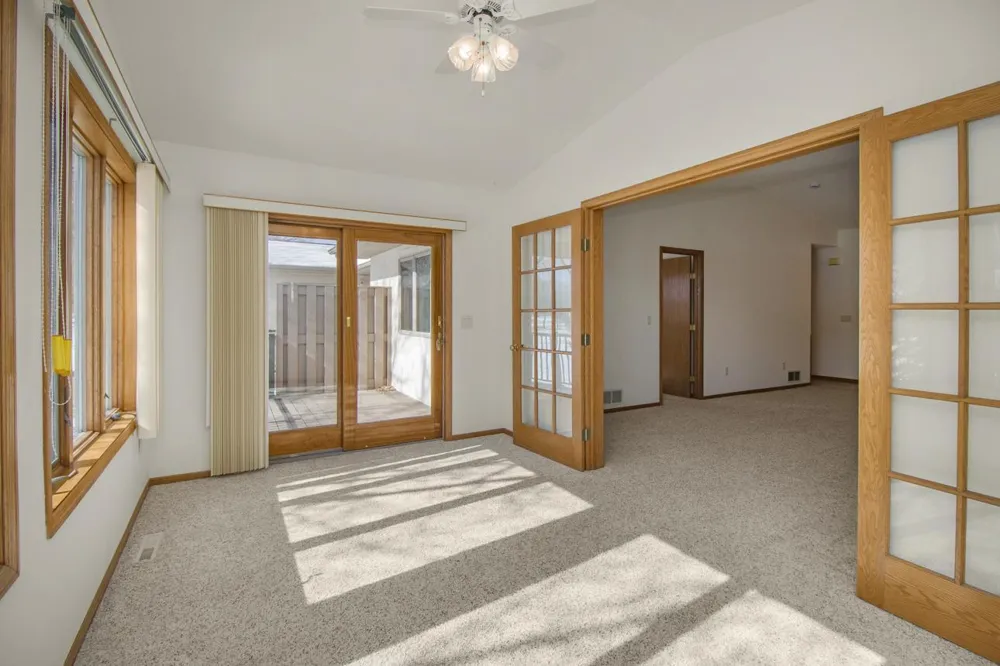 2224 Pinewood Drive Shakopee, MN 55379
