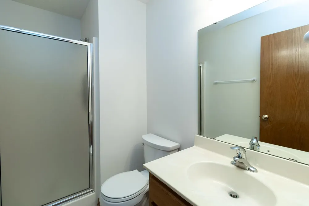 2224 Pinewood Drive Shakopee, MN 55379