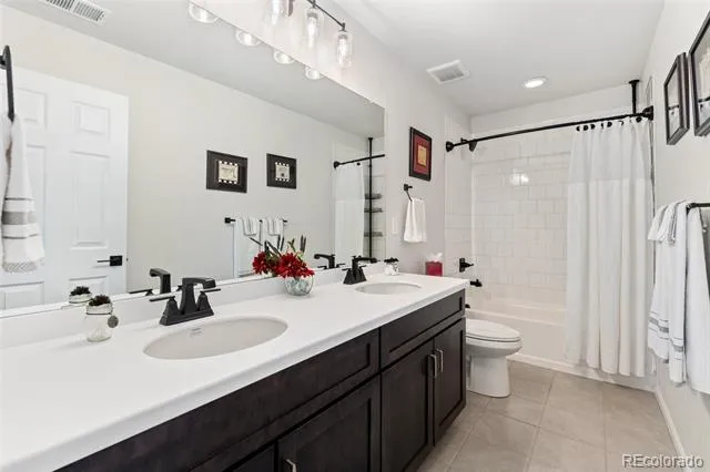 5646 S Grand Baker Court Aurora, CO 80016