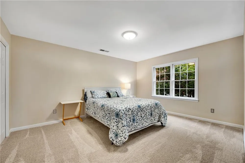 505 Middleton Place Roswell, GA 30075