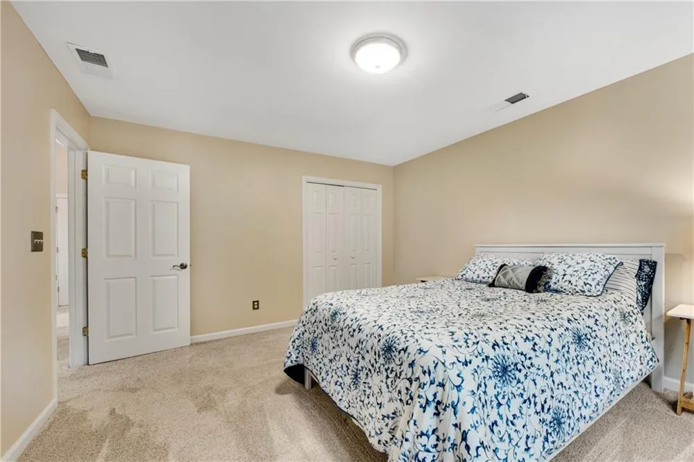 505 Middleton Place Roswell, GA 30075
