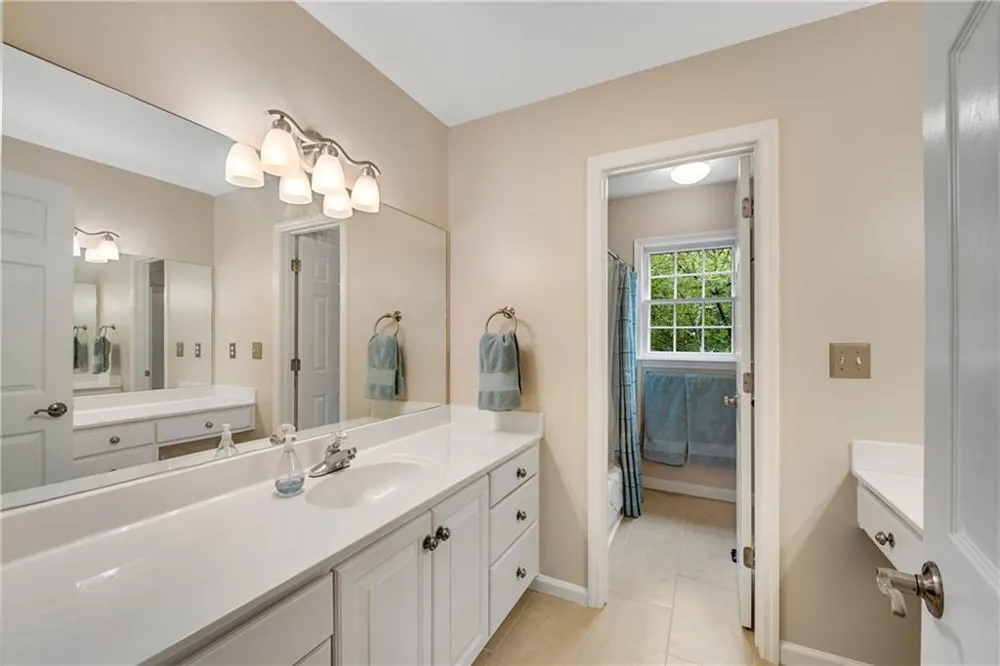 505 Middleton Place Roswell, GA 30075