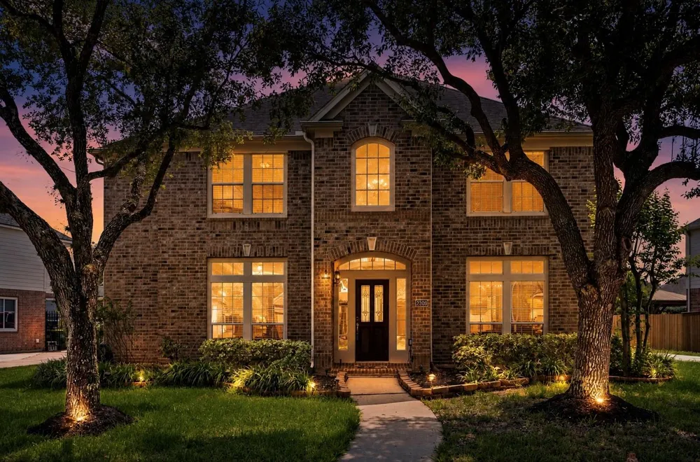 2309 Echo Harbor Drive Pearland, TX 77584