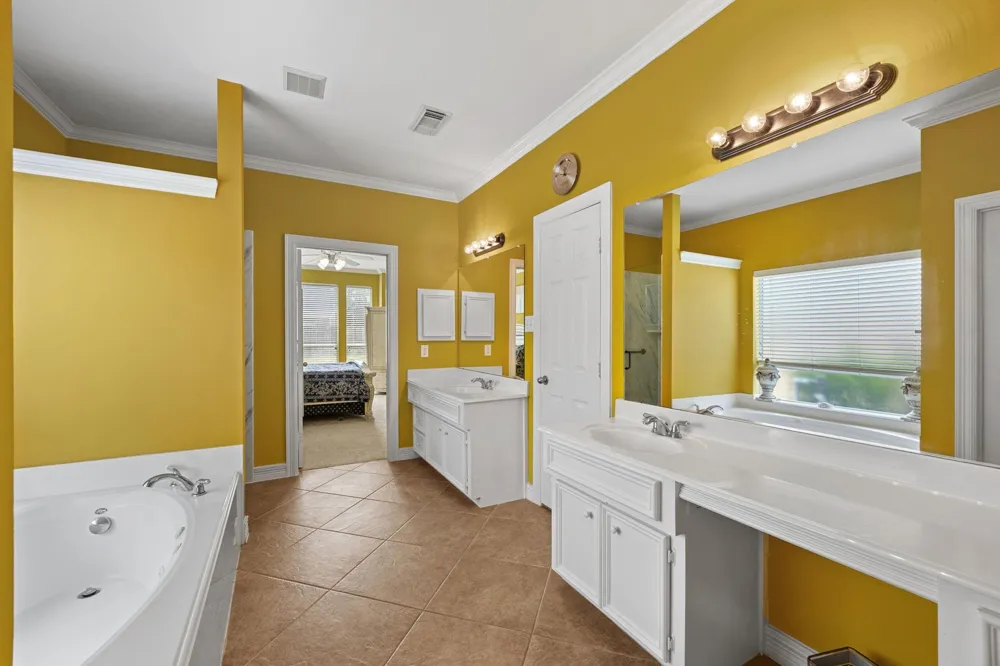 2309 Echo Harbor Drive Pearland, TX 77584