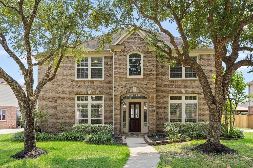 2309 Echo Harbor Drive Pearland, TX 77584