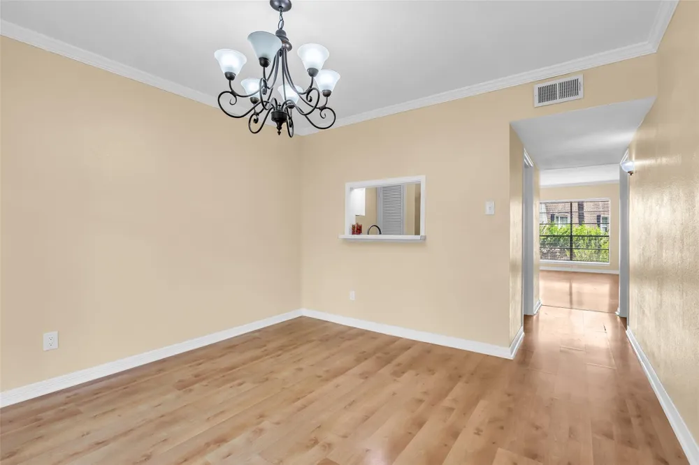 1800 Stoney Brook Drive #205 Houston, TX 77063