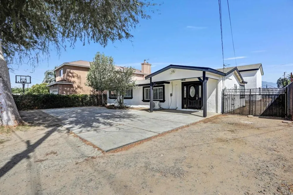 1355 7th Street Norco, CA 92860