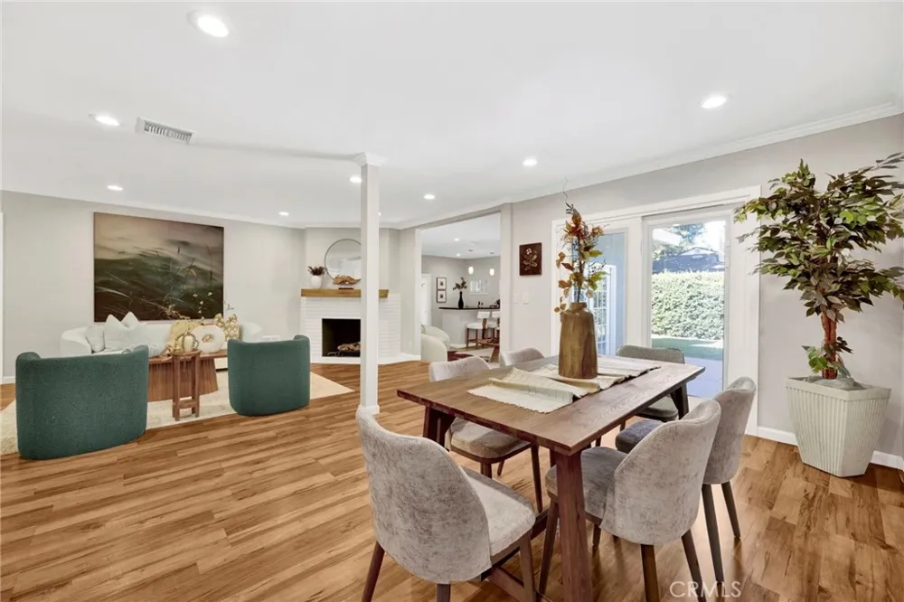 6521 Baird Reseda, CA 91335