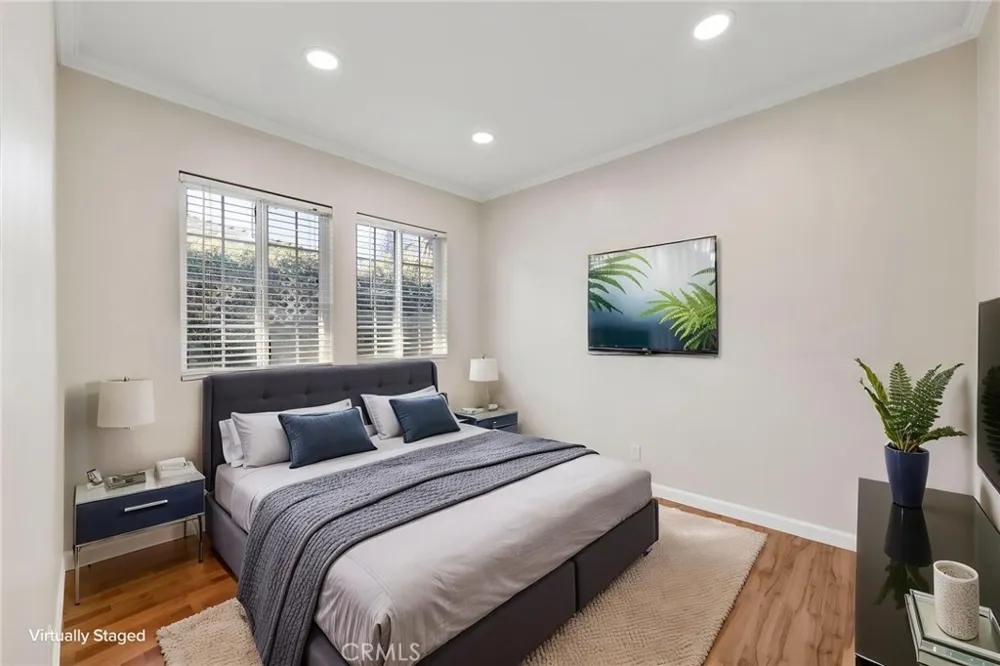 6521 Baird Reseda, CA 91335