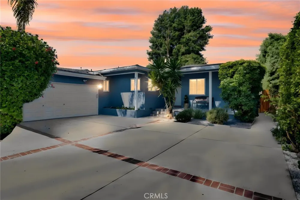 6521 Baird Reseda, CA 91335
