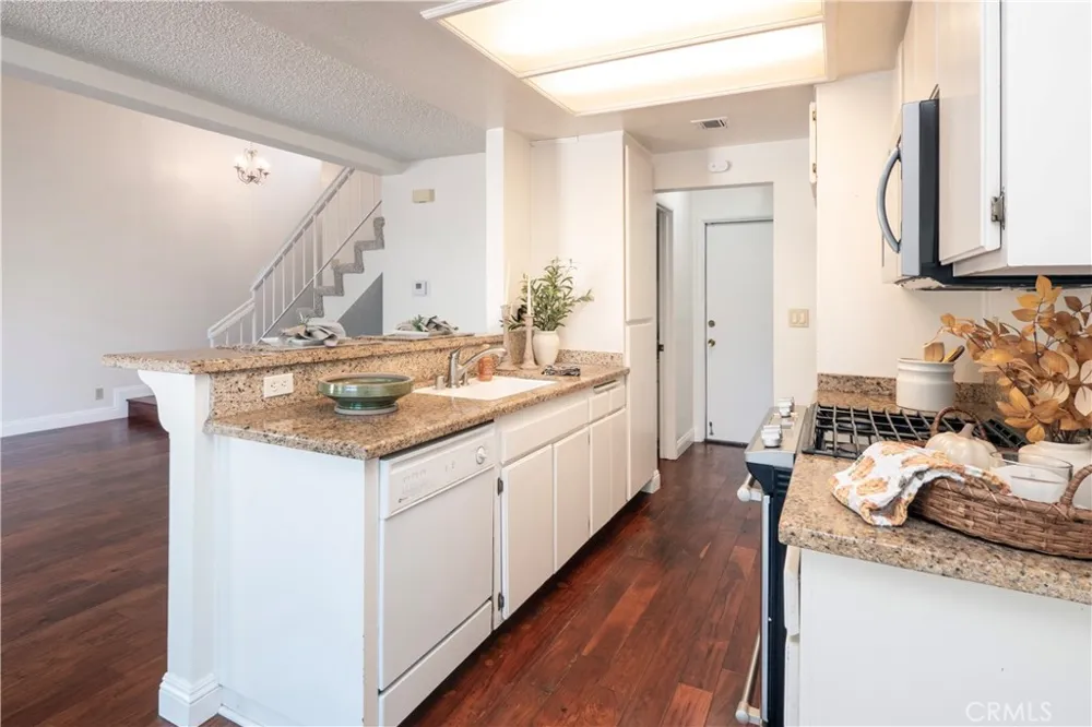 809 Tiverton Court San Dimas, CA 91773