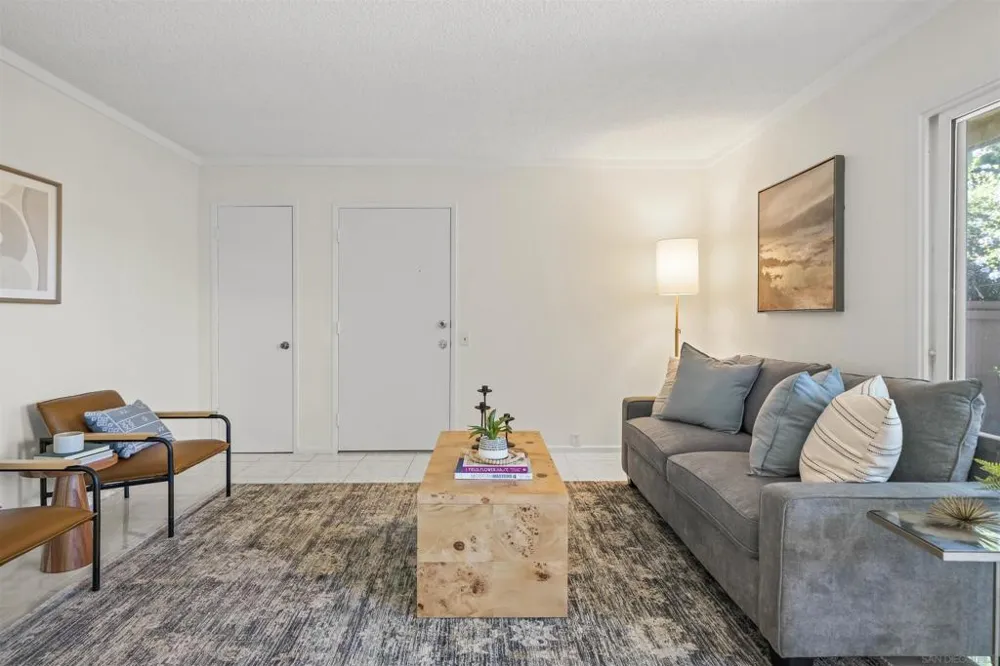 1725 Regency Way #C Chula Vista, CA 91911