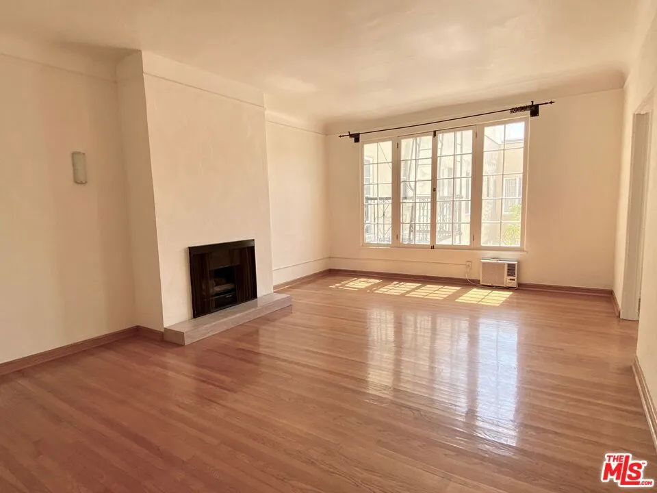 1345 Hayworth Avenue #212 West Hollywood, CA 90046