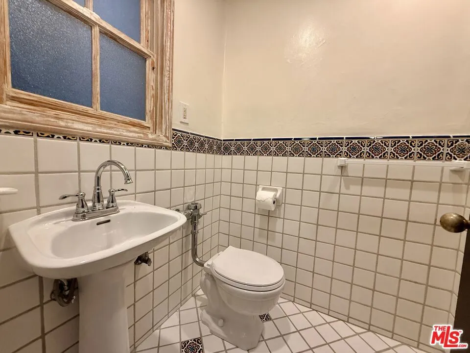 1345 Hayworth Avenue #212 West Hollywood, CA 90046