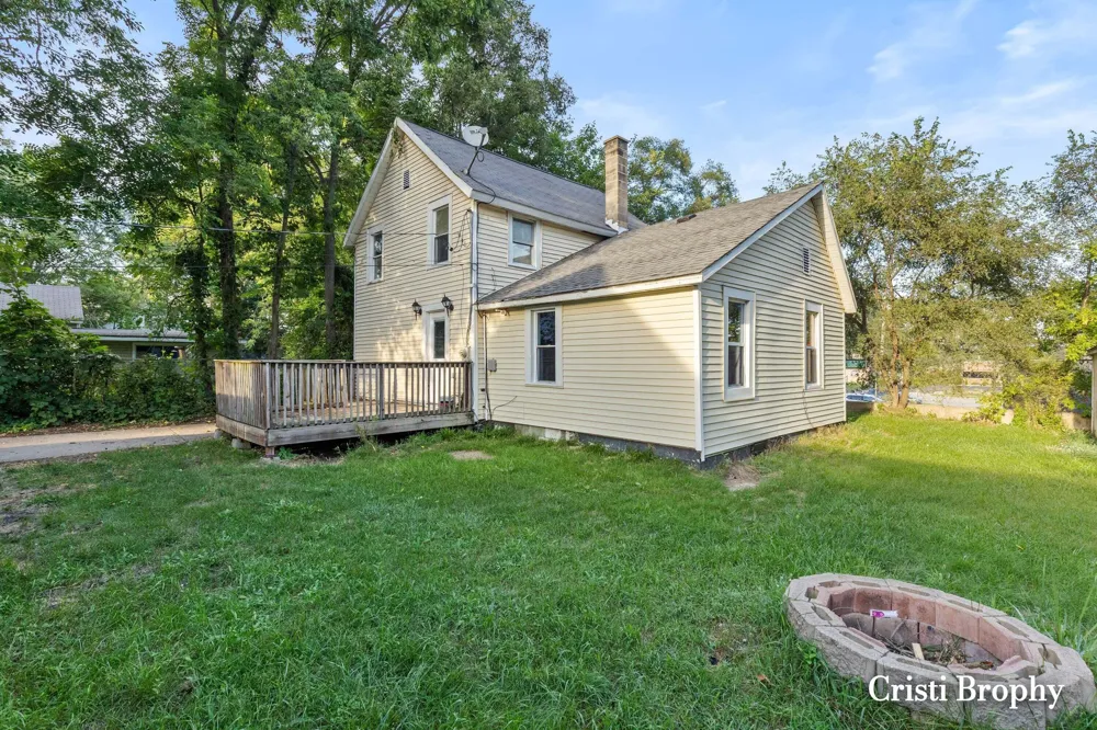2232 Hoyle Avenue NW Grand Rapids, MI 49544