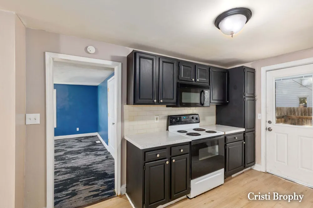 2232 Hoyle Avenue NW Grand Rapids, MI 49544