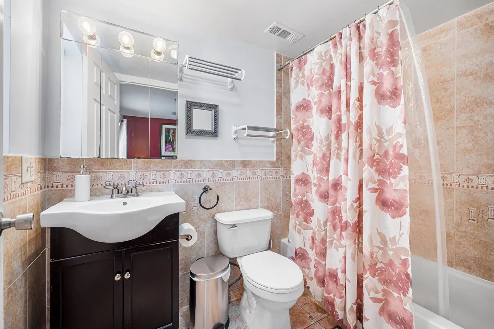 416 2ND ST Union City, NJ 07087