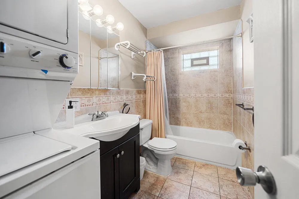 416 2ND ST Union City, NJ 07087
