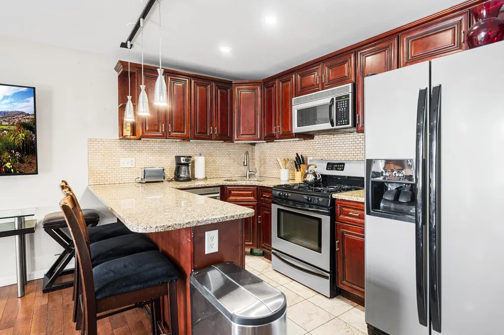 416 2ND ST Union City, NJ 07087